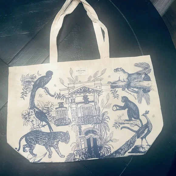 NEW Sézane exotic print tote in black - Picture 2 of 5